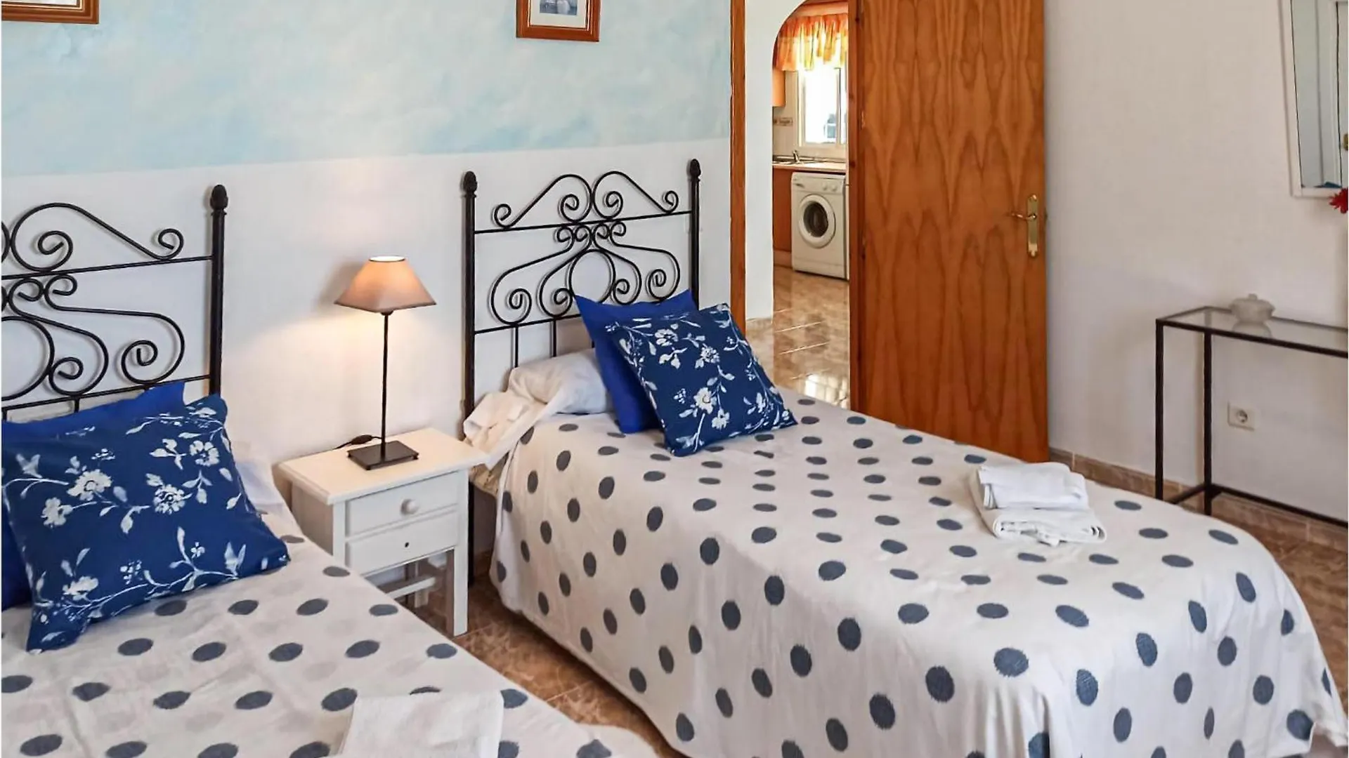 2 Bedroom Awesome Home In Torrox 0*,