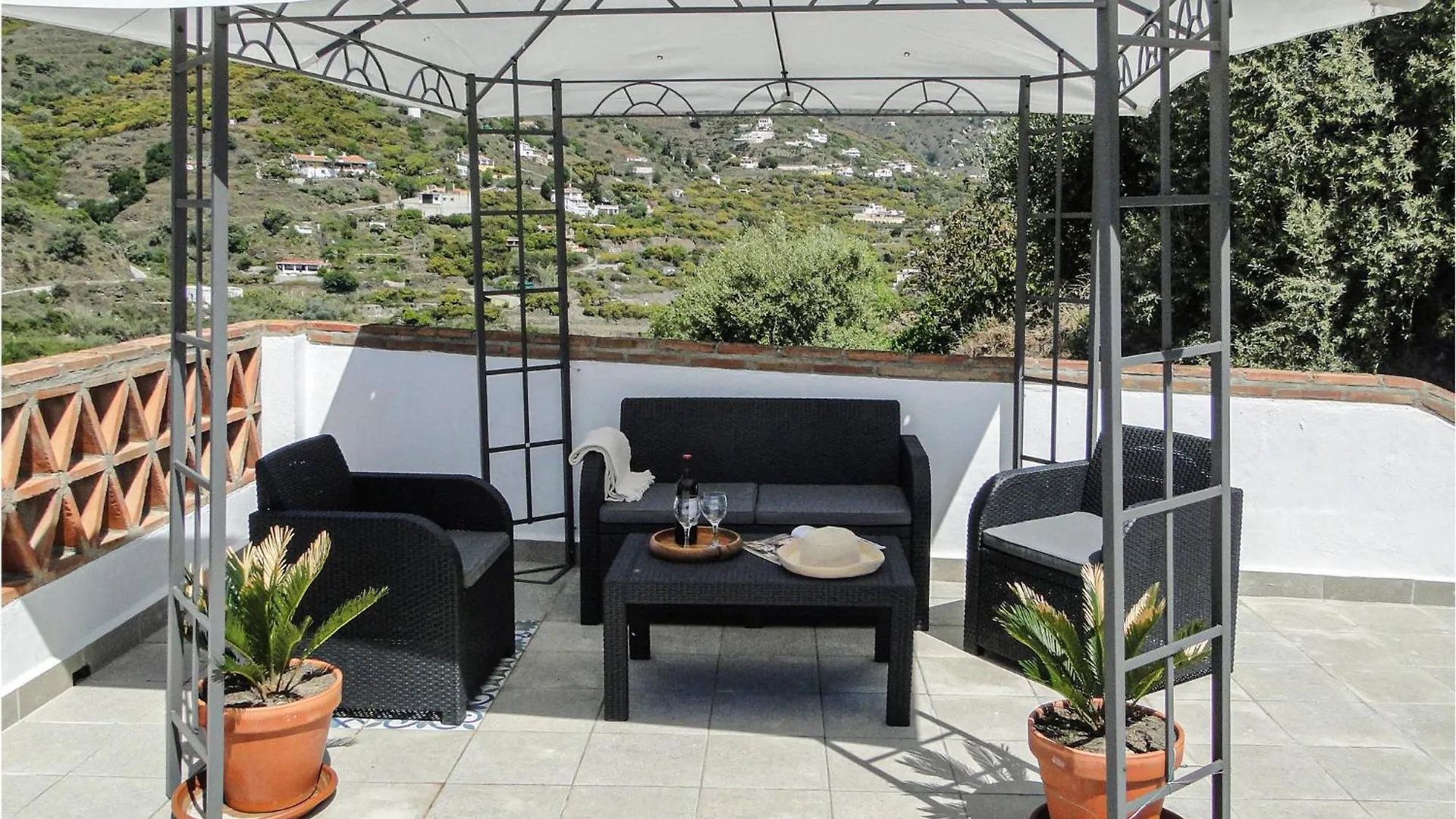 2 Bedroom Awesome Home In Torrox
